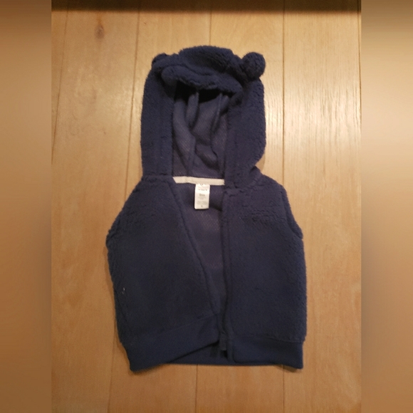 3/$18 - Navy bear vest - Picture 1 of 1